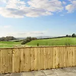 Sea View Retreat * Lingdale