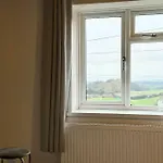 Sea View Retreat *