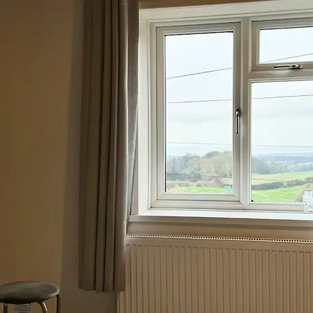 Sea View Retreat *