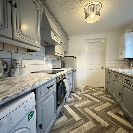 Sea View Retreat Lingdale