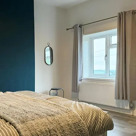 Sea View Retreat * Lingdale